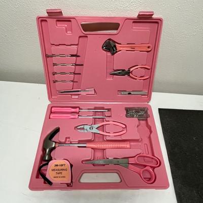 Lot 279 Pink Girls tool set