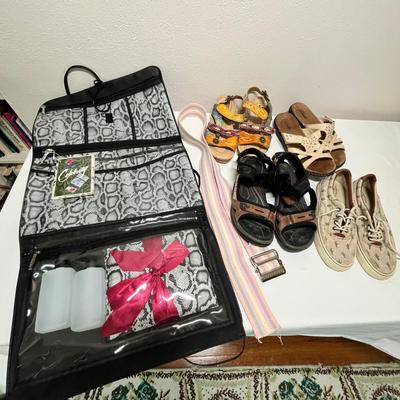 Lot 280 Sandles and travel bag