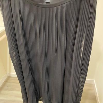 Halston Black Pleated Skirt size 16