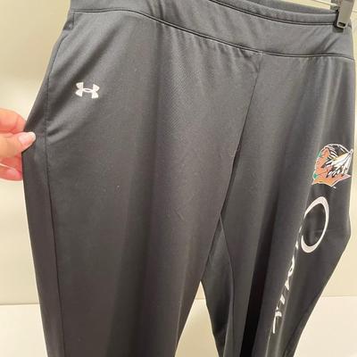 Under Armor UND Fighting Sioux Crop Leggings Size XL