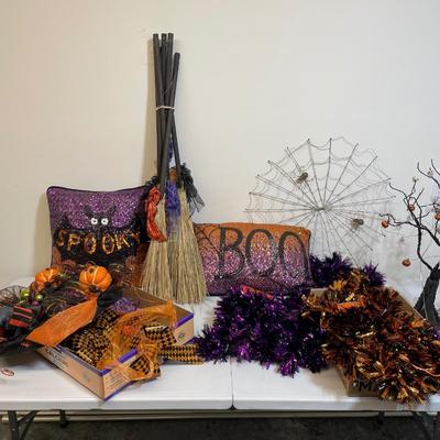 Halloween Decor Lot