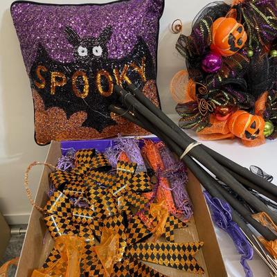 Halloween Decor Lot