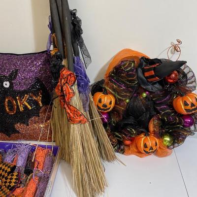 Halloween Decor Lot