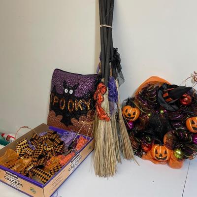 Halloween Decor Lot