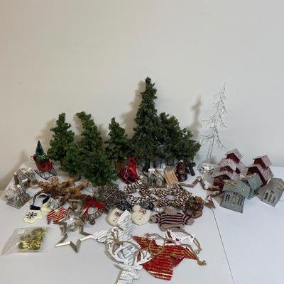 Large Rustic Christmas Decor Lot
