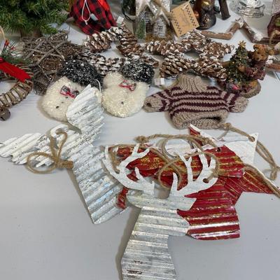 Large Rustic Christmas Decor Lot