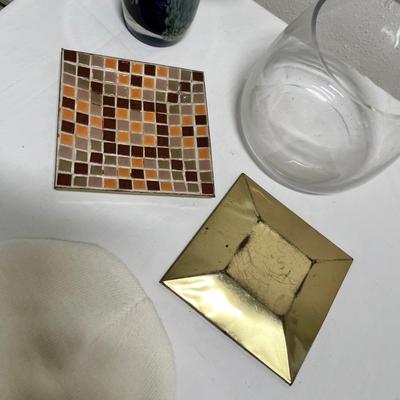 Lot 285 Vintage decor