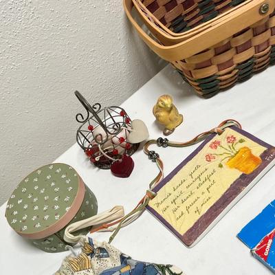 Lot 288 More home decor