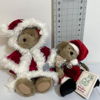Boyd’s Bears Plush Smaller Santa Bear Kringle’s Retreat