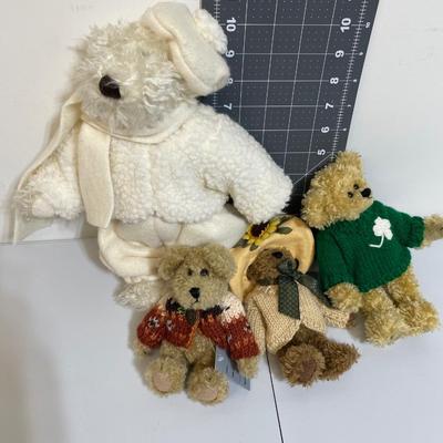 Boyd’s Bears Plush Large Bear in Beret, Irish bear and more