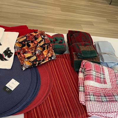 Placemats and Linens Lot