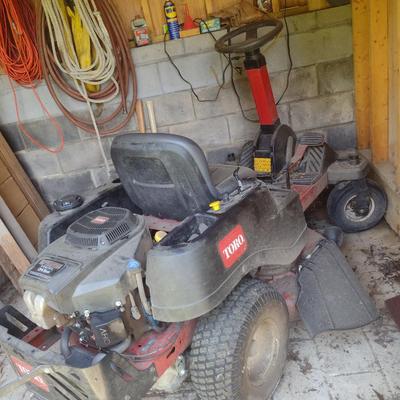 Toro Timecutter SW 4200 Riding Lawn Mower- 24.5 HP- 42" Deck