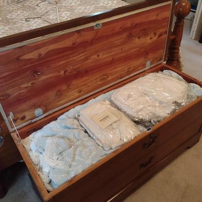Cedar Wood Blanket Chest (No Contents)