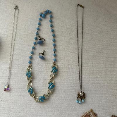 Sale Photo Thumbnail #693