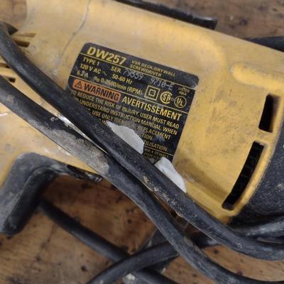 DeWalt Electric Drywall Screw Gun