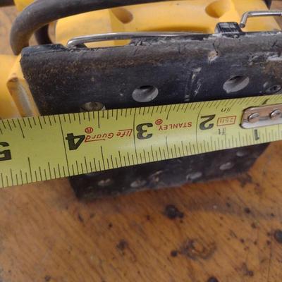 DeWalt Electric Orbital Hand Sander