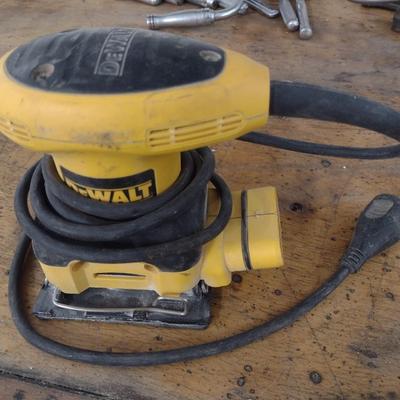 DeWalt Electric Orbital Hand Sander