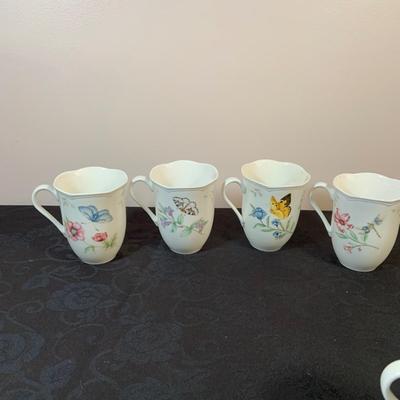 LOT81: Lenox Butterfly Meadow, Mugs, Travel Mug, Napkin Holder, Spoon Rest and Napkin Holder