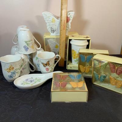 LOT81: Lenox Butterfly Meadow, Mugs, Travel Mug, Napkin Holder, Spoon Rest and Napkin Holder