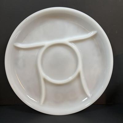 LOT 114: Vintage Milk Glass Collection