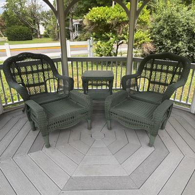 LOT 121: Outdoor Furniture: Chairs, Ottomans, Table w/Glass Top