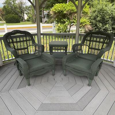 LOT 121: Outdoor Furniture: Chairs, Ottomans, Table w/Glass Top