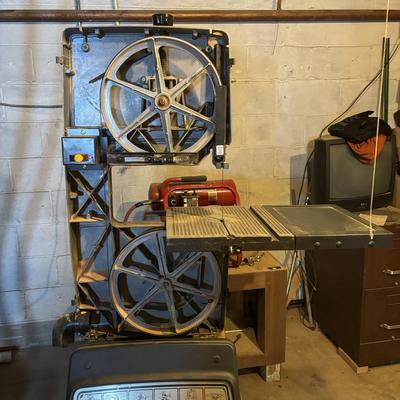 LOT 125: Sears Craftsman 12-inch Bandsaw, Model 113.243310
