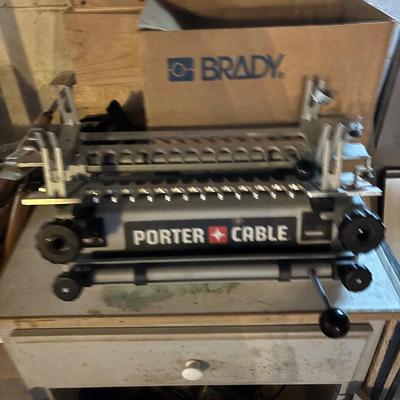 LOT 128: Porter Cable Dovetail Jig