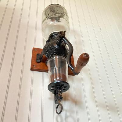 LOT 139: Vintage Arcade Crystal No 3 Wall Mount Coffee Grinder