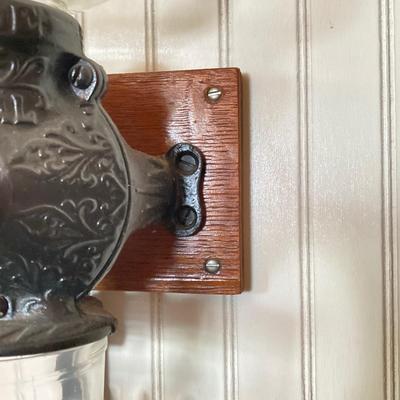 LOT 139: Vintage Arcade Crystal No 3 Wall Mount Coffee Grinder