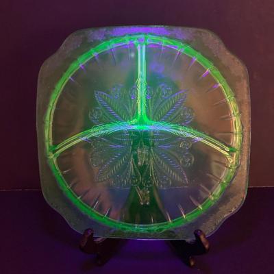 LOT 141: Collection of Uranium Glass Serving Plates