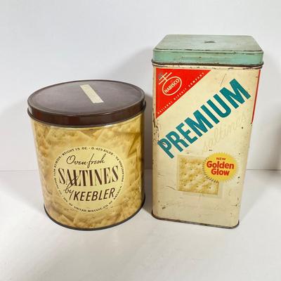 LOT 148: Vintage Farmhouse Decorative Collection - Farmer Brown's / Highland Dairy Bottles, Smucker's Juice / Water Jar, Tins...