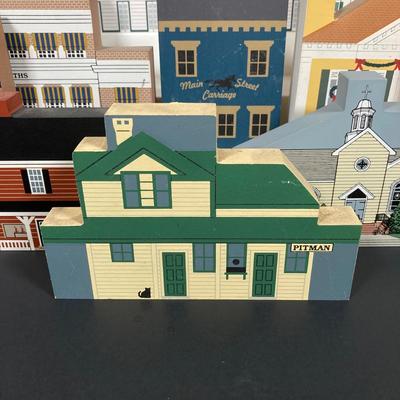 LOT 152: Large Collection of Cat's Meow Village Replicas - Pitman, Richwood, Elmer, Thorofare, Yankee Candle and More