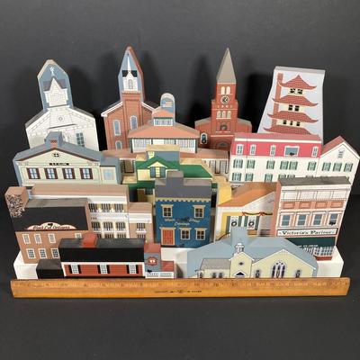 LOT 152: Large Collection of Cat's Meow Village Replicas - Pitman, Richwood, Elmer, Thorofare, Yankee Candle and More