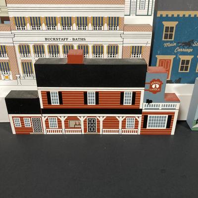 LOT 152: Large Collection of Cat's Meow Village Replicas - Pitman, Richwood, Elmer, Thorofare, Yankee Candle and More