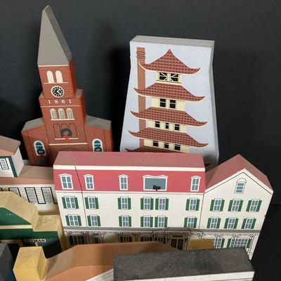 LOT 152: Large Collection of Cat's Meow Village Replicas - Pitman, Richwood, Elmer, Thorofare, Yankee Candle and More