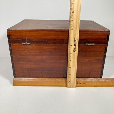 LOT 155: Vintage / Antique Wooden Jewelry Box
