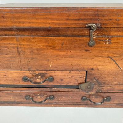 LOT 155: Vintage / Antique Wooden Jewelry Box