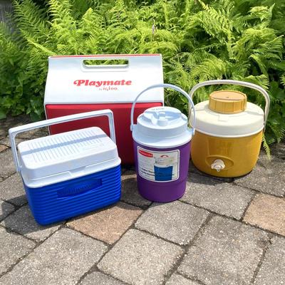 LOT 162: Collection of Assorted Coolers / Dispensers - (Igloo, Rubbermaid and More)