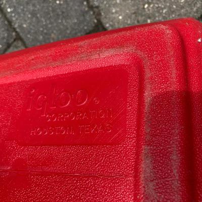 LOT 162: Collection of Assorted Coolers / Dispensers - (Igloo, Rubbermaid and More)