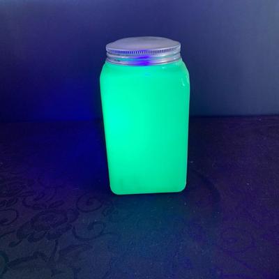 LOT 167: Jadeite Shakers and Jar
