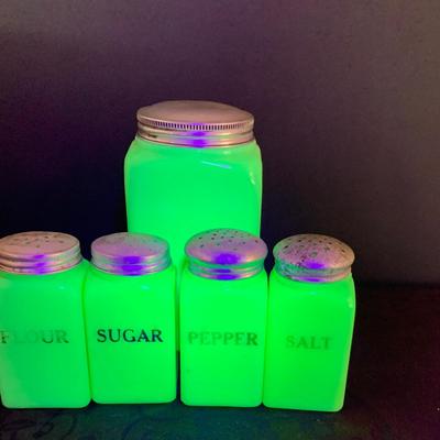 LOT 167: Jadeite Shakers and Jar