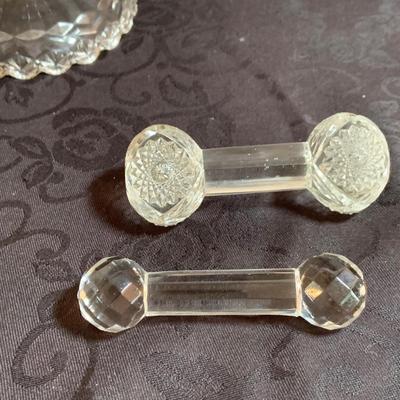 LOT 168: Vintage/Antique Crystal Knife Rests, Salt Dishes, Cake Stand, Flower Frog and More