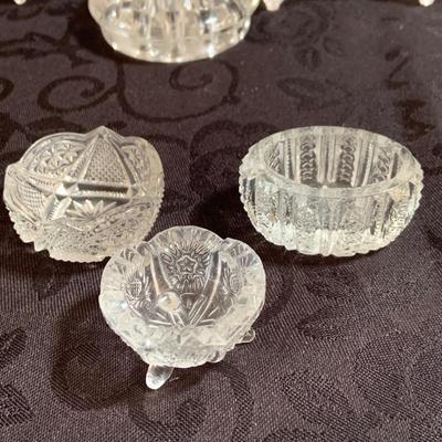 LOT 168: Vintage/Antique Crystal Knife Rests, Salt Dishes, Cake Stand, Flower Frog and More