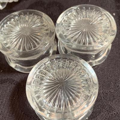 LOT 168: Vintage/Antique Crystal Knife Rests, Salt Dishes, Cake Stand, Flower Frog and More