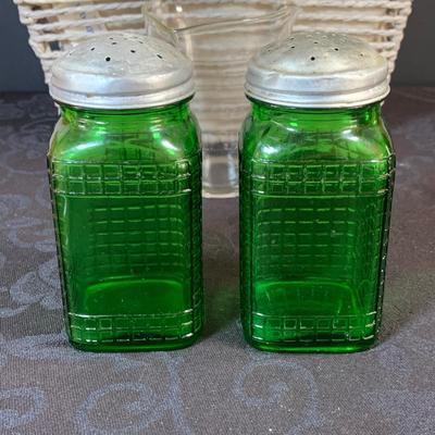 LOT 169: Vintage Kitchen Gadgets, Knives, Green Glass Shakers and More
