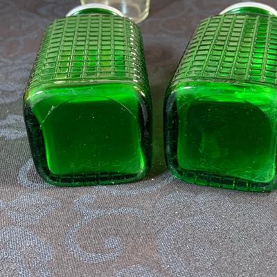 LOT 169: Vintage Kitchen Gadgets, Knives, Green Glass Shakers and More