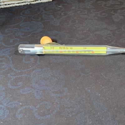 LOT 169: Vintage Kitchen Gadgets, Knives, Green Glass Shakers and More