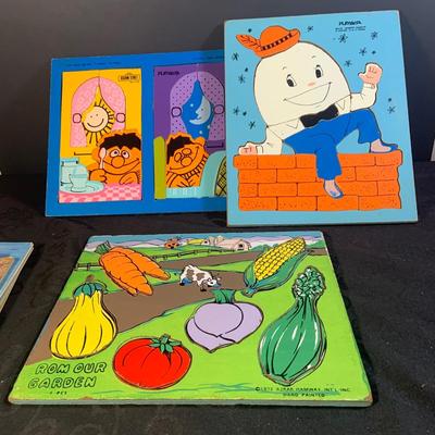 LOT 175: Vintage Children’s Toys, Books and Puzzles Featuring View Master Disney Theatre In the Round Projector, and More
