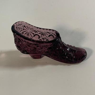 LOT 177: Vintage Tins, Lefton Egg Shape Trinket Box, Glass Ring Holder, and More